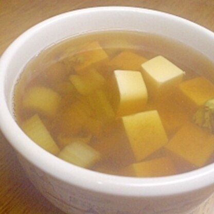 豆腐とセロリの和風スープ